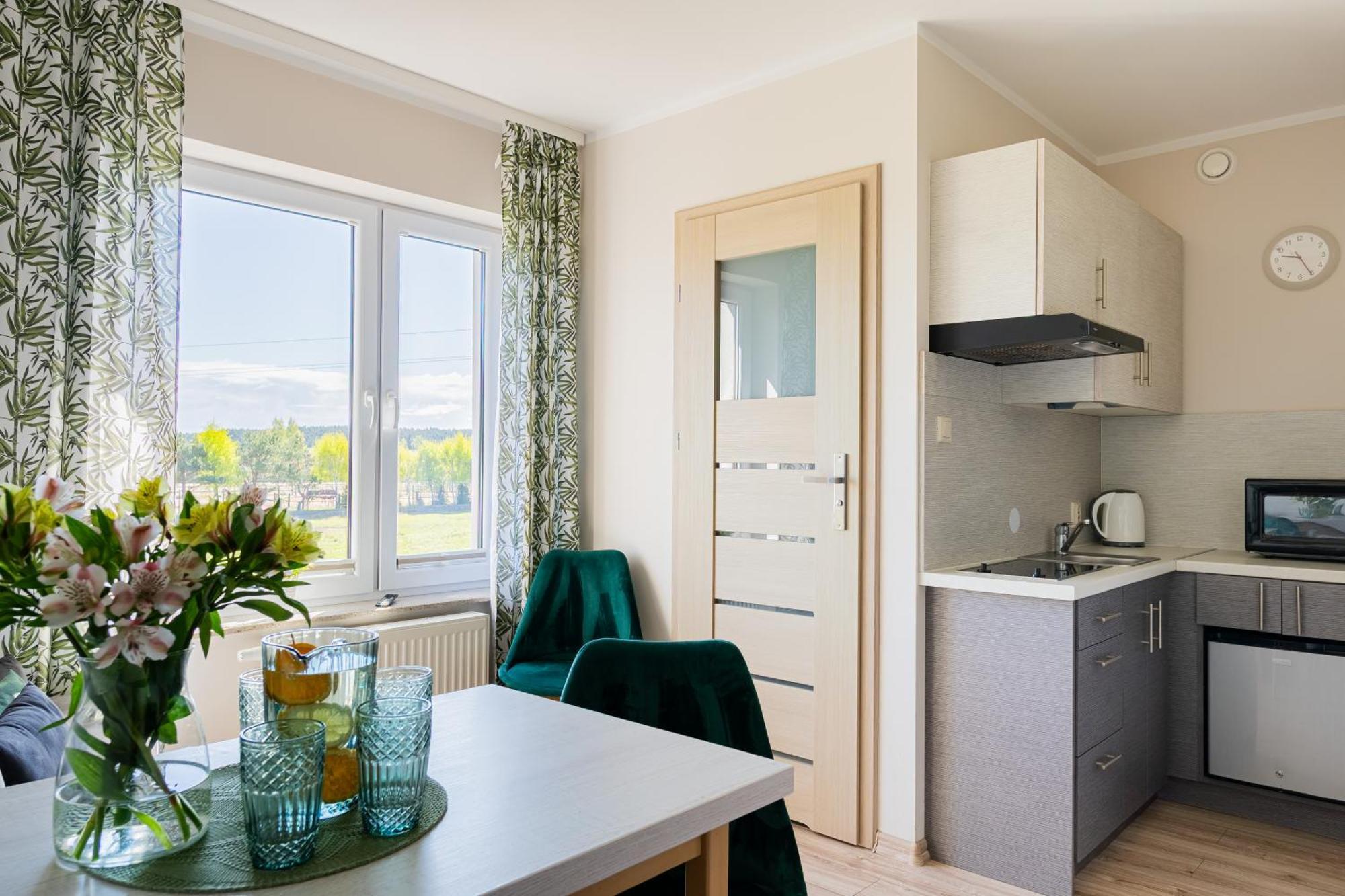 Barka - Apartamenty Premium Oraz Pokoje Blisko Plazy Карвиа Екстериор снимка