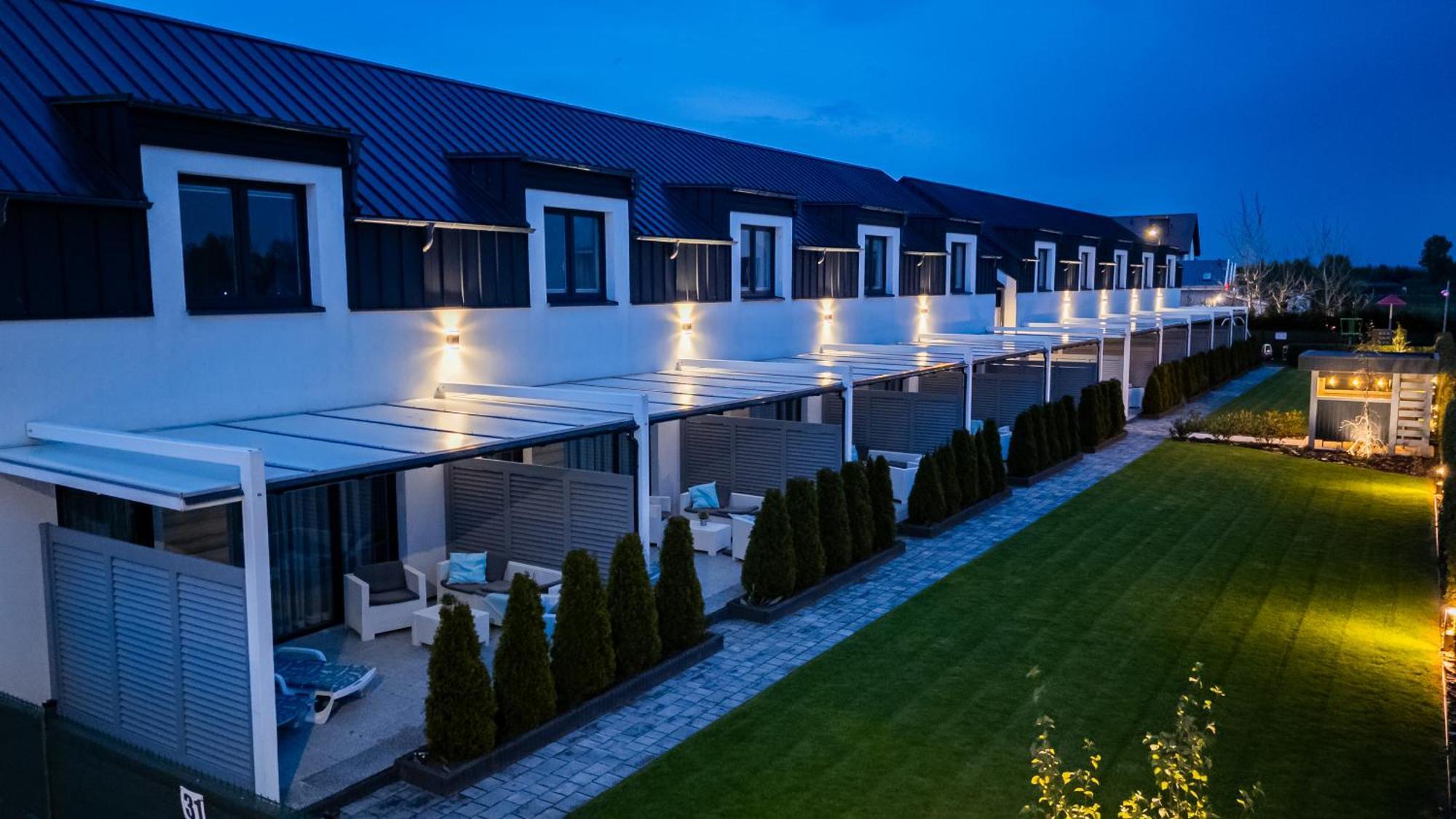 Barka - Apartamenty Premium Oraz Pokoje Blisko Plazy Карвиа Екстериор снимка